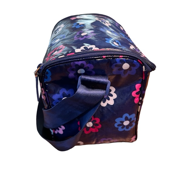 Vera Bradley Lunch Tote - Picture 2 of 16